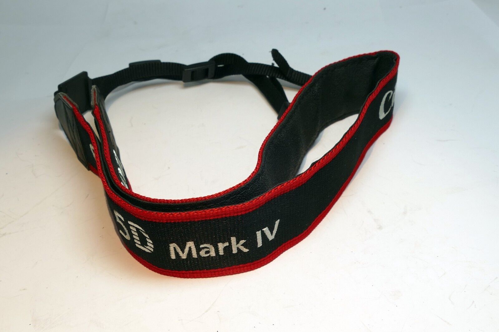 Canon EOS 5D Mark IV  Digital Camera Neck Shoulder Strap Black-Red - Genuine OEM