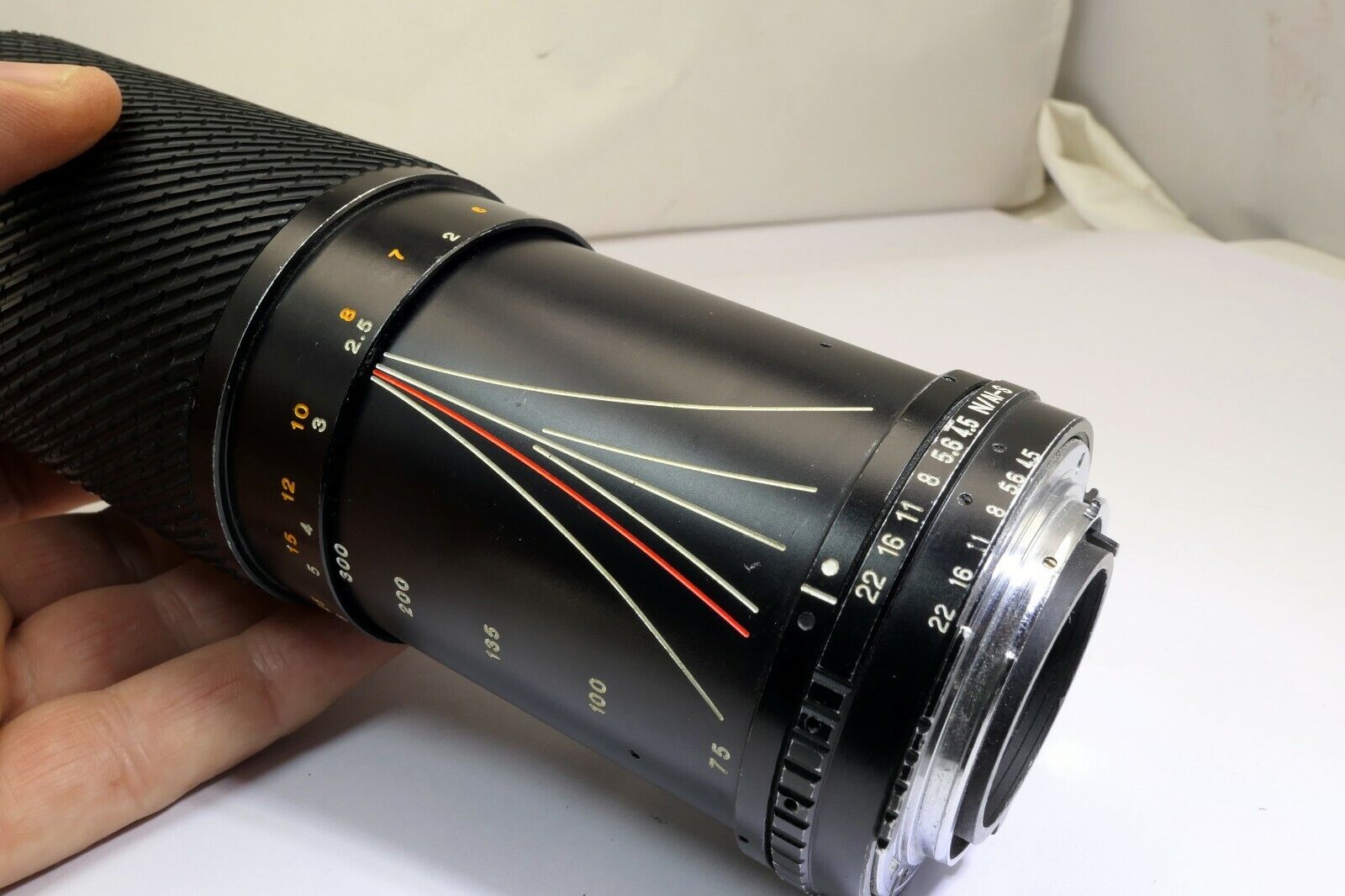 Tokina 75-300mm f4.5-5.6 Ai-s Lens for Nikon  Parts Repair AS IS aperture stuck