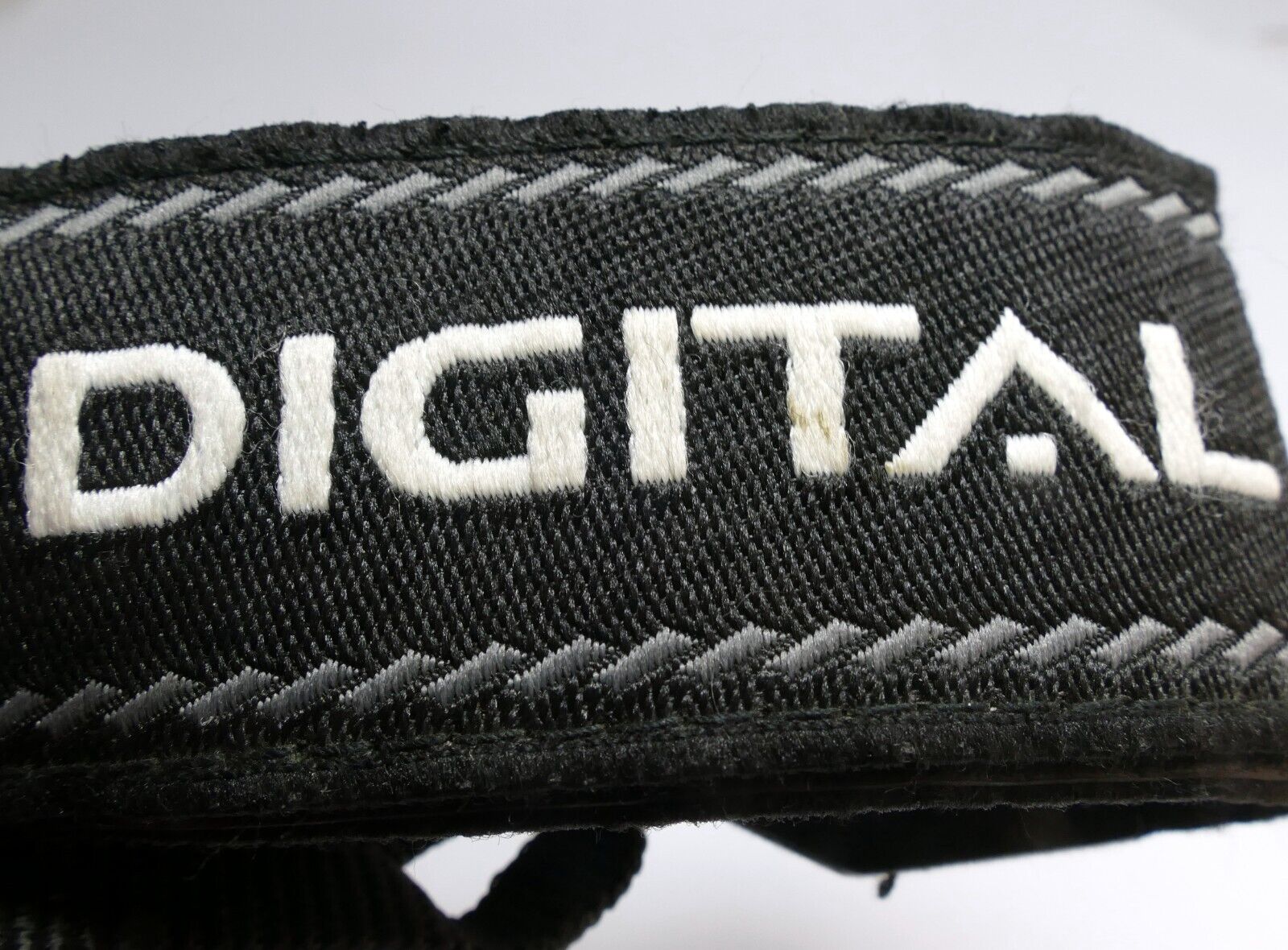 Canon Digital OES Camera Neck Shoulder  Strap Gray 4cm wide - Genuine  OEM