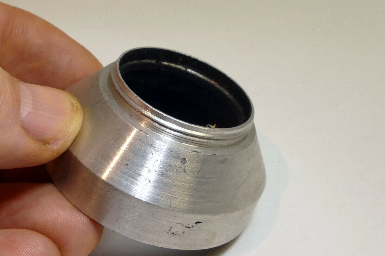 33.5mm series 5 V Metal Lens Hood Shade screw in for 33mm