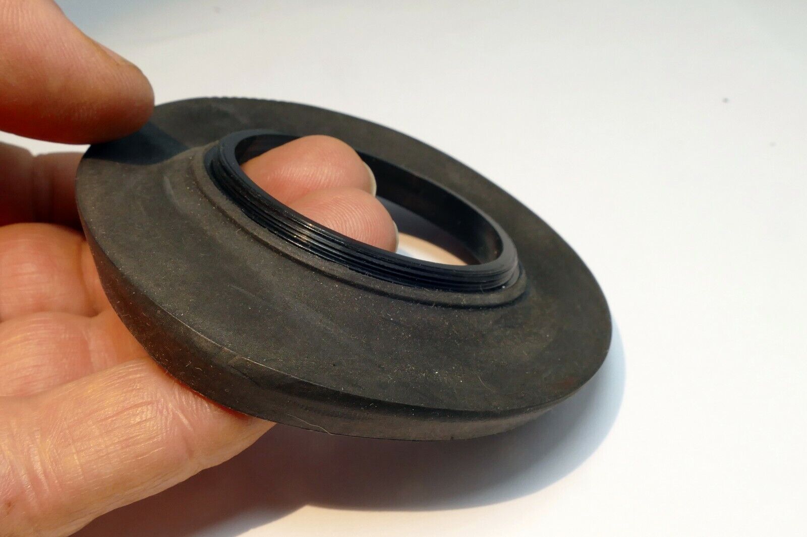 Rubber Lens Hood for 52mm rim (screw in type)  for wide angle lenses