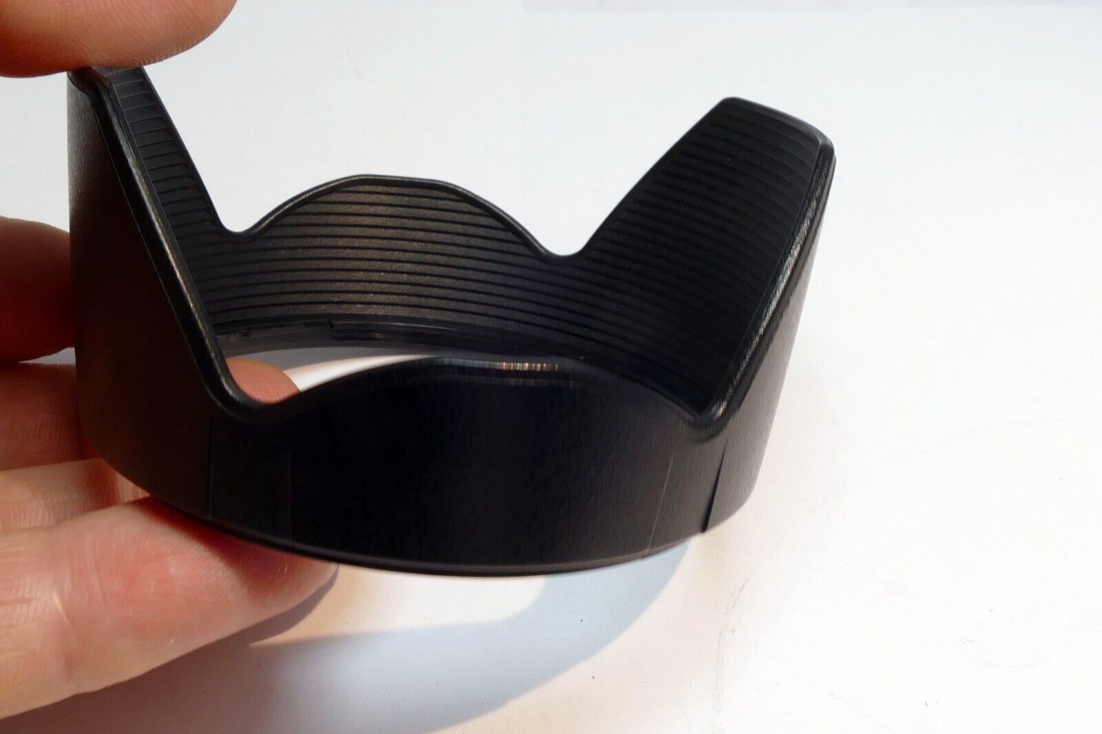 Tamron DA06 Lens Hood Shade for  AF 28-300mm F/3.5-6.3 XR Di Zoom ( 62mm rim)