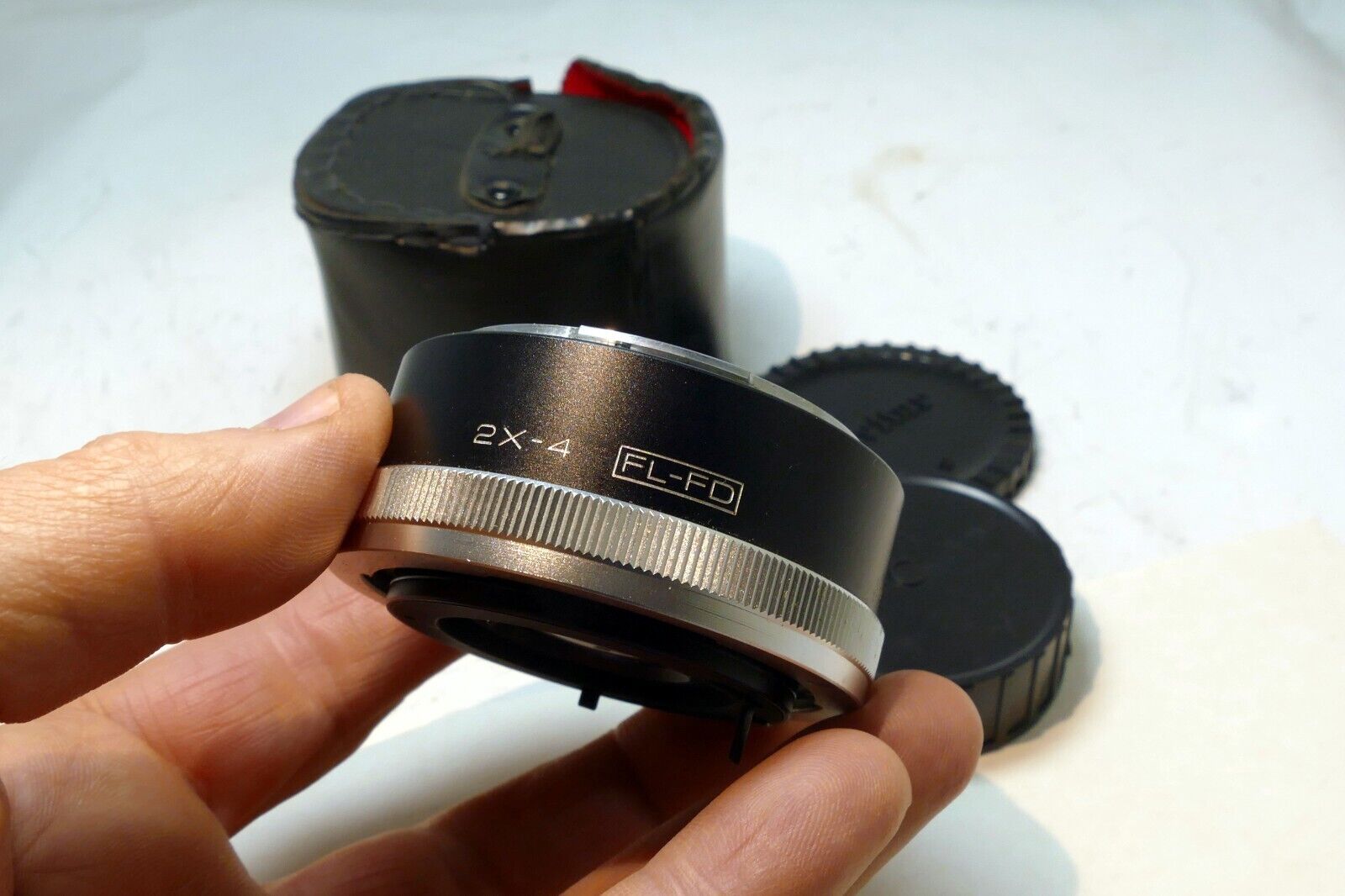 Vivitar MC 2X FD Lens for CANON FD mount with caps and case