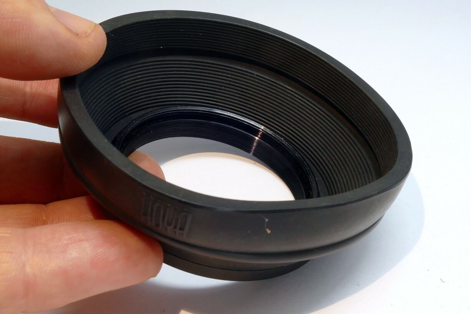 Hoya 52mm Rubber Lens Hood Shade threaded for 50mm f1.8 lenses