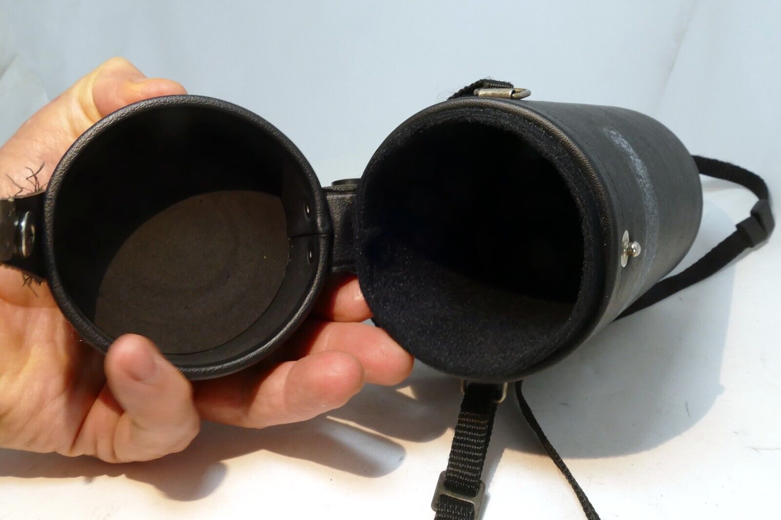 Vivitar Hard Lens Case for 70-150mm f3.8 macro 2.5x6"