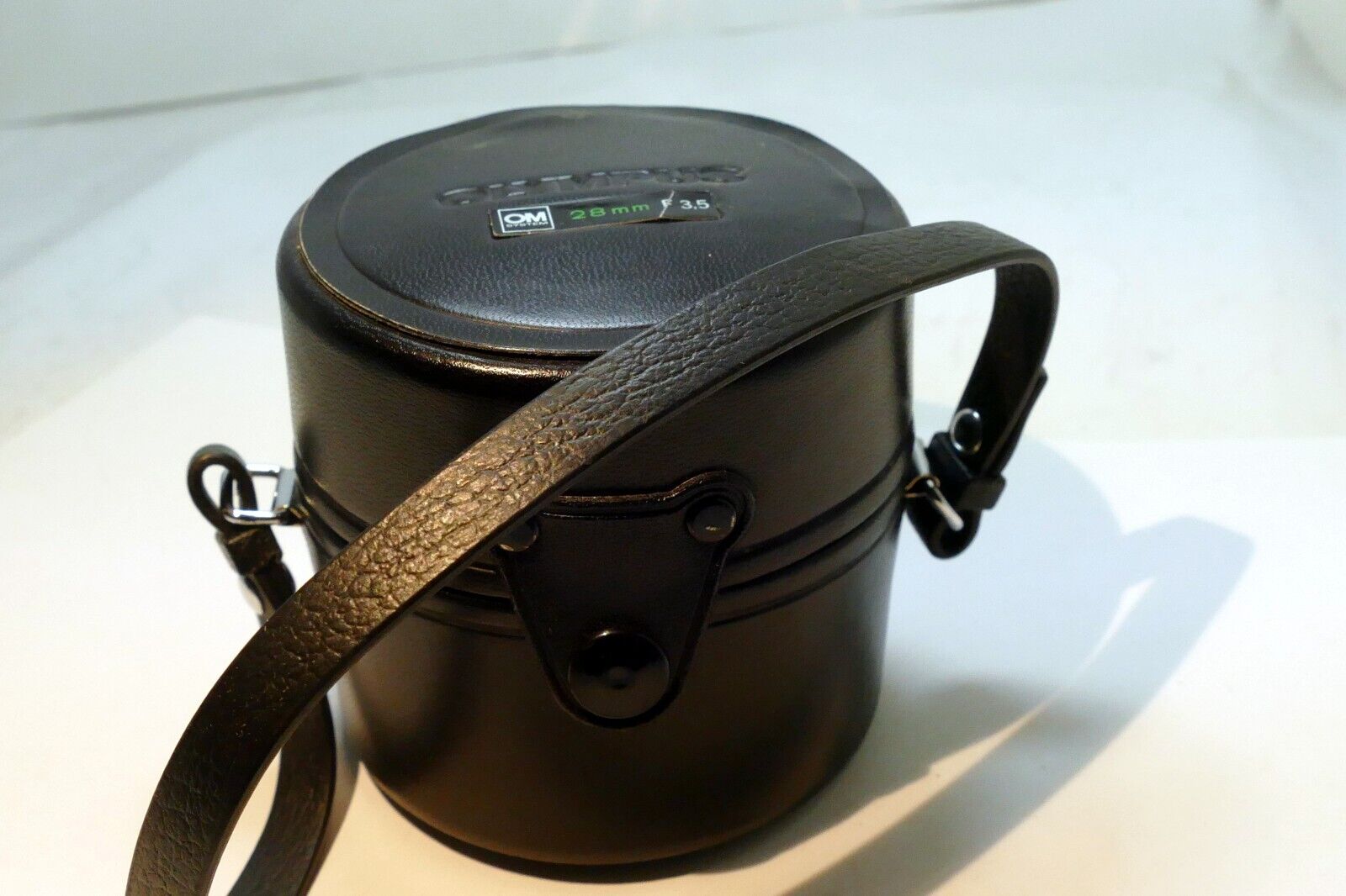Olympus Hard Lens Case for OM 35mm f3.5 Auto Zuiko  -  genuine OEM