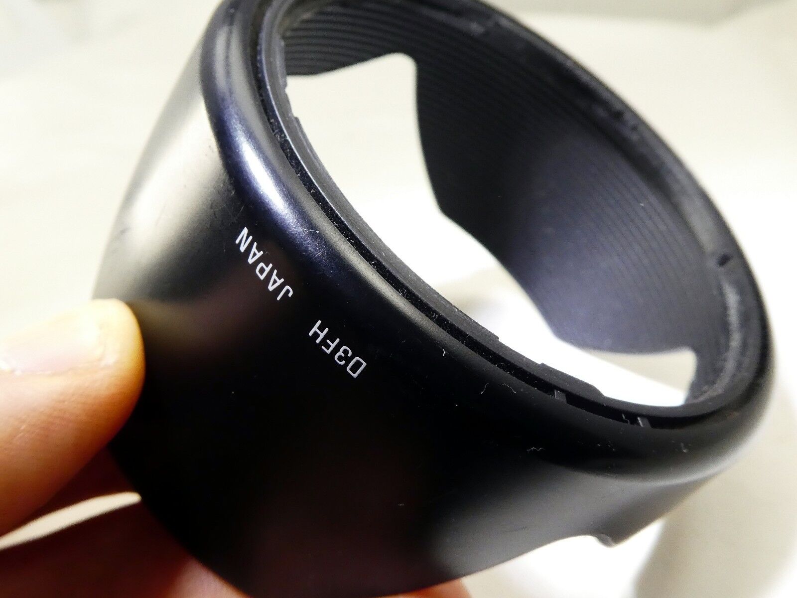 Tamron D3FH plastic Lens Hood Made in Japan for 28-105mm f4-5.6 AF zoom OEM