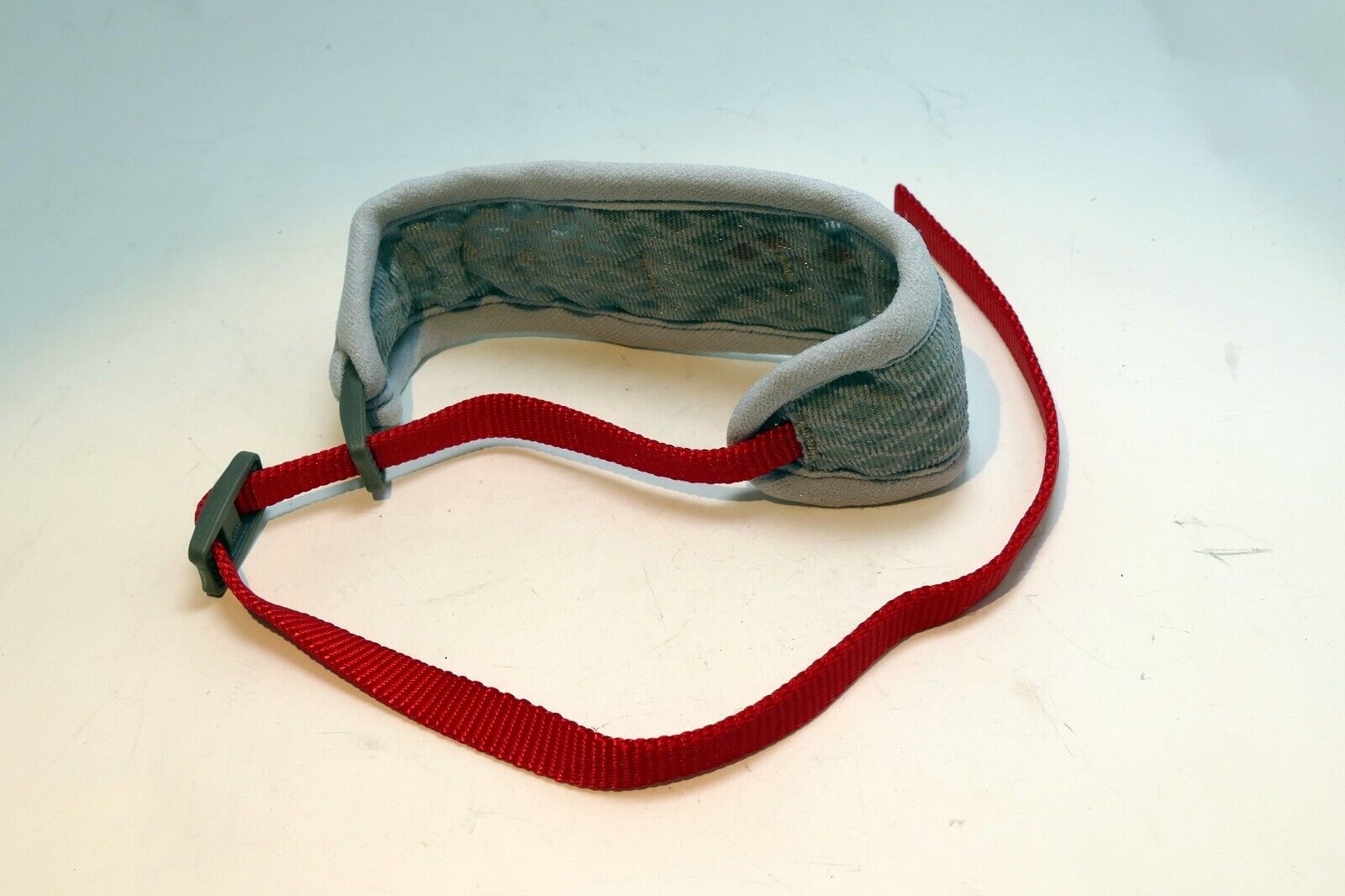 Left  Hand Camera Wrist Strap/Carrying Handle Right Left Grip Gray-Red