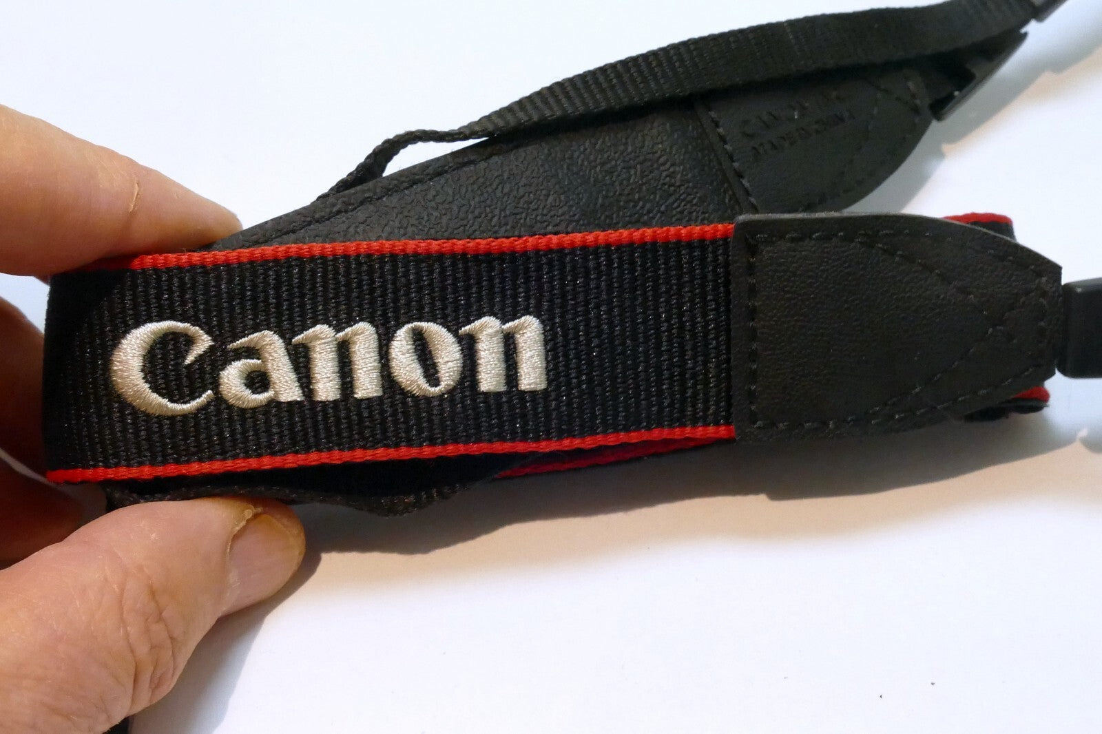 Canon EOS Digital Rebel Camera Neck Shoulder Strap Black /Red 1.2" narrow - OEM