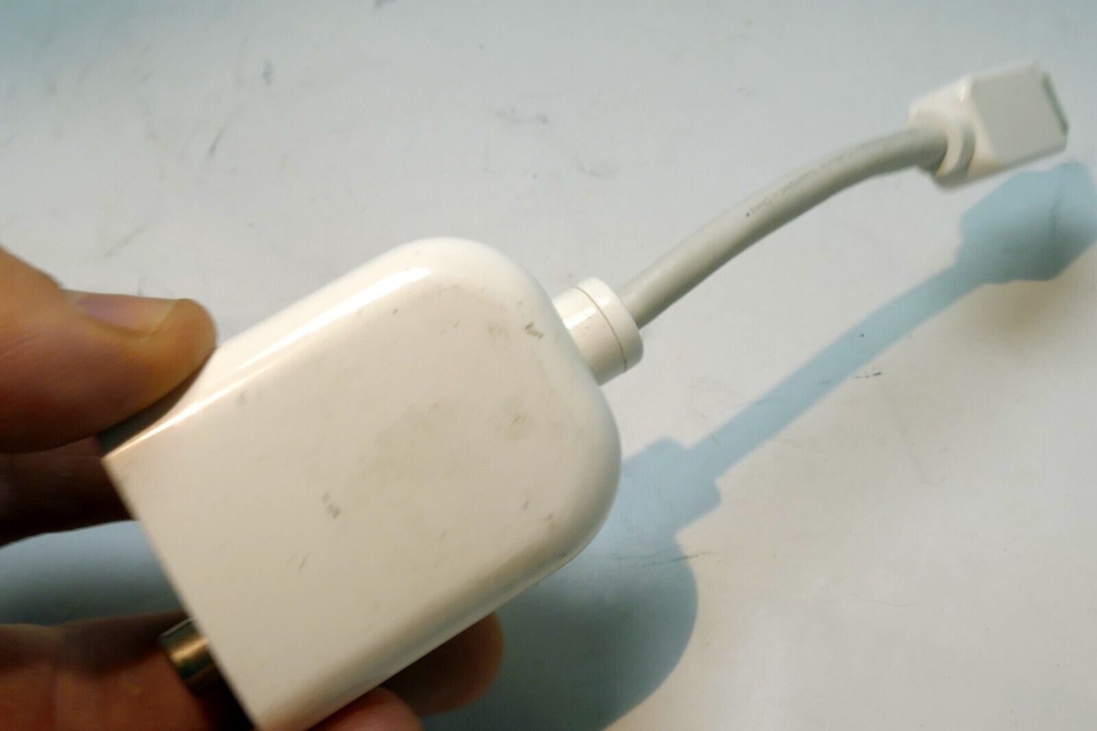 Apple Mini-DVI to Video Adapter / Mini-DVI to S-Video/Composite Adapter splitter