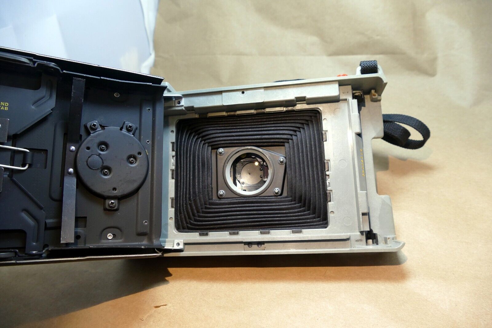 Polaroid 440 Automatic Land Camera