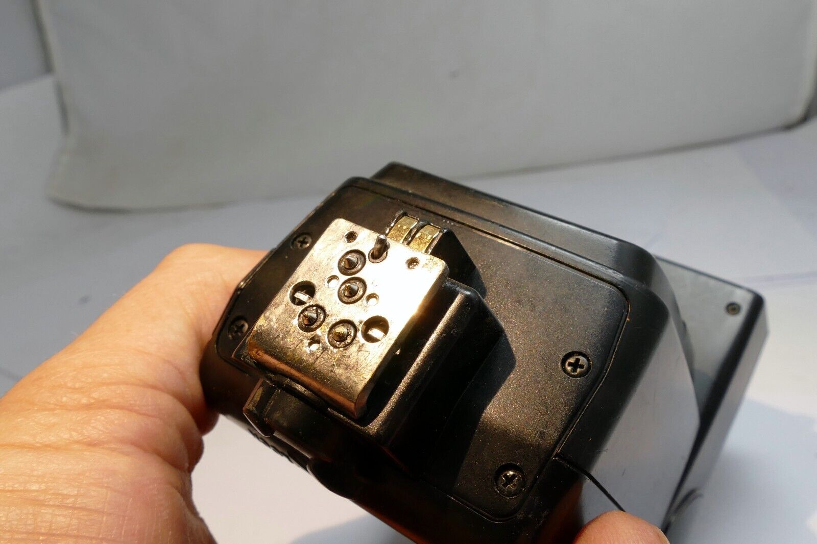 Nikon SB-600 Flash Shoe Mount for Nikon Digital SLR Cameras - PARTS AS IS