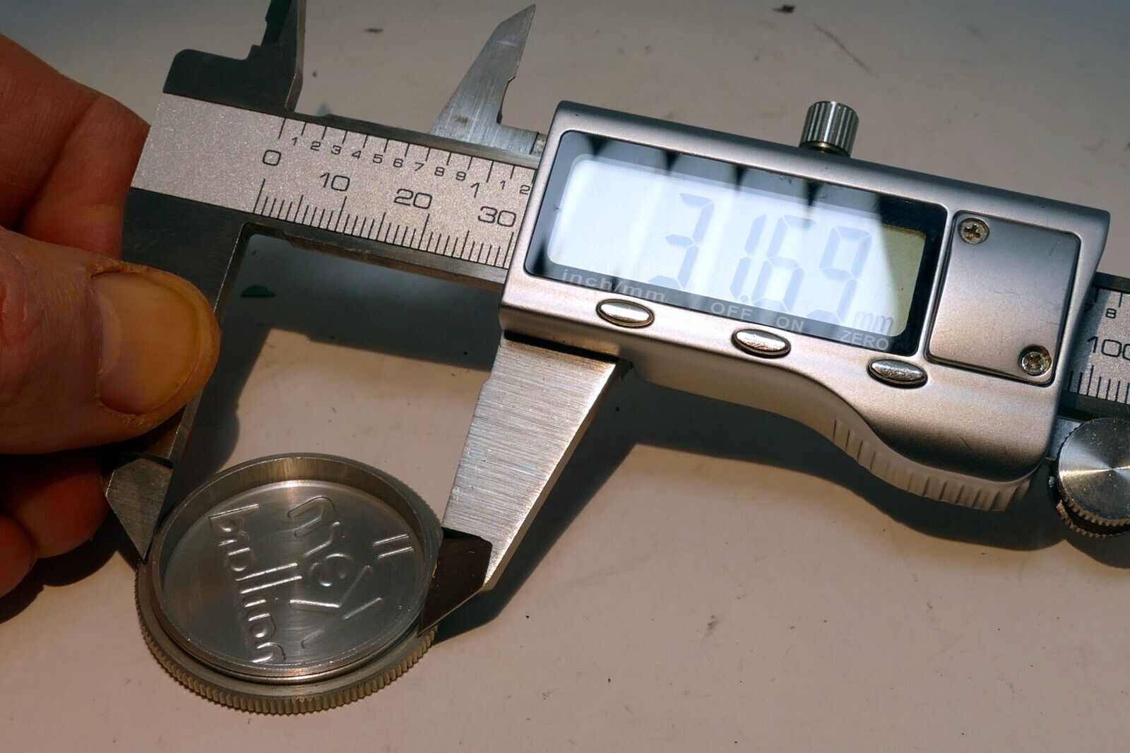 Kern Pailard II 32mm ID Front Lens Cap Metal threaded screw in Bolex