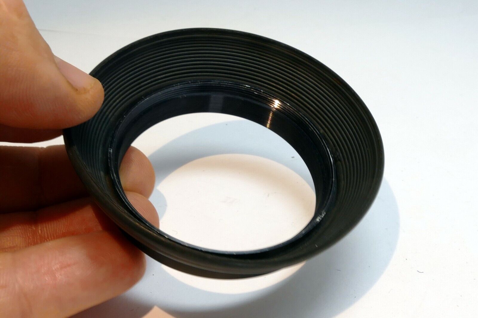 52mm Rubber Lens Hood Shade threaded for 35mm f2 f2.8 lenses