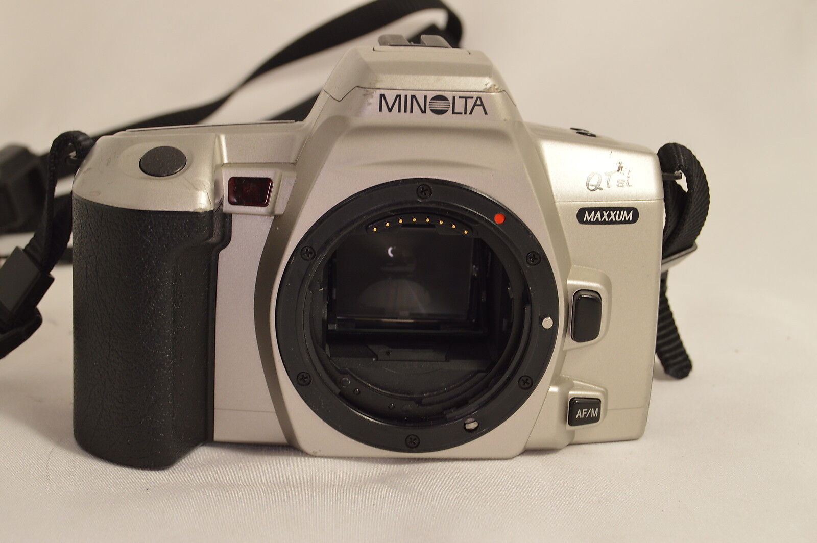 MINOLTA MAXXUM QTsi Camera Body untested no battery 2408006