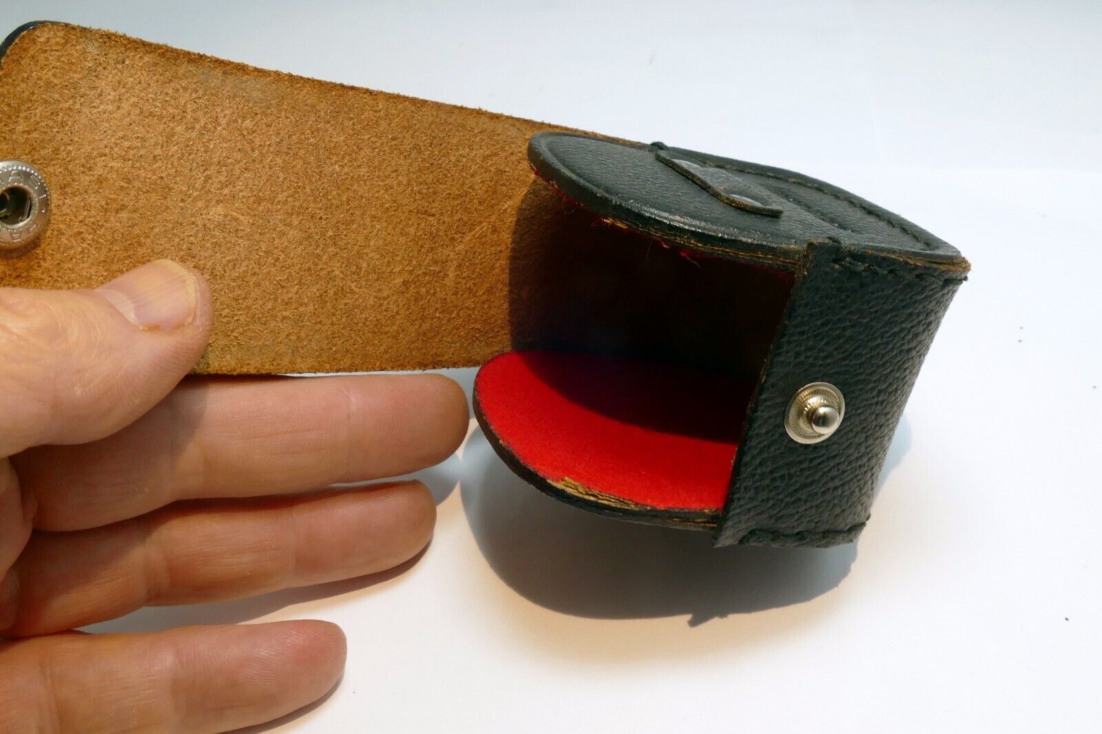 Vivitar 2X2.5X2.5" Hard lens case pouch for 1.4X teleconverter lenses