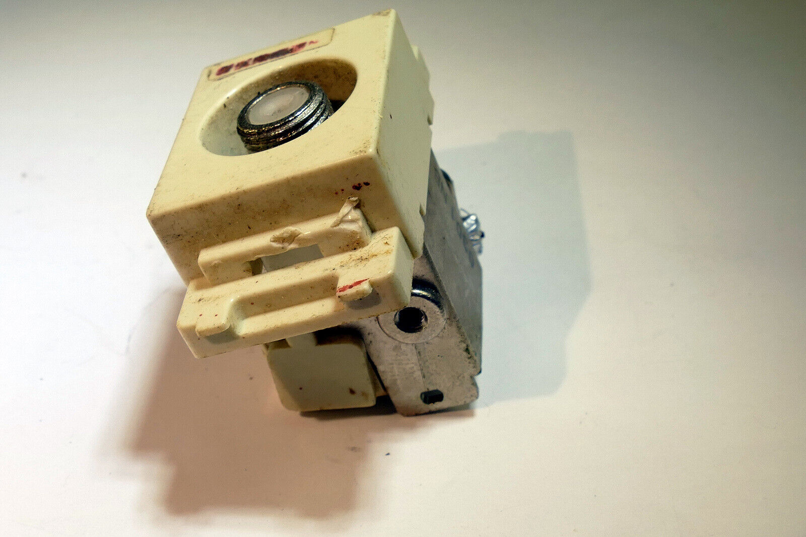 Single COAX  Cable Single Data Jack Rocker Insert in Ivory ndg8511