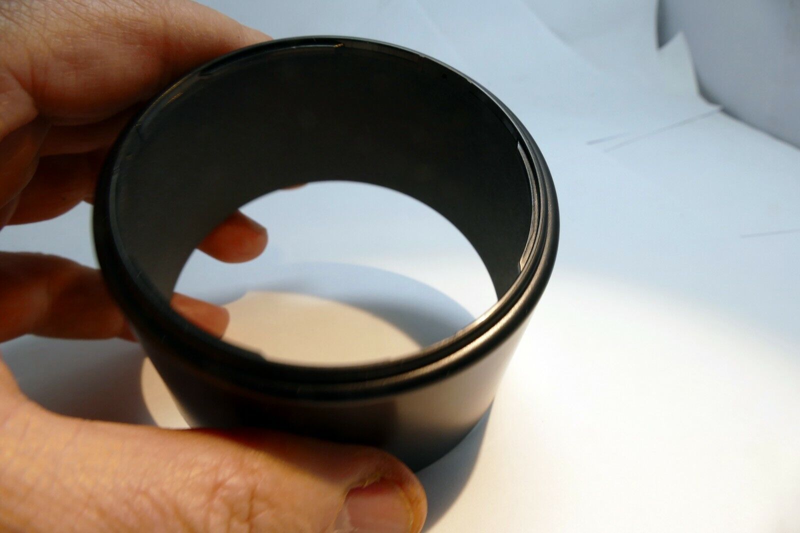 69.5mm ID Petal Shaped Plastic Lens Hood  Telephoto 70-300mm