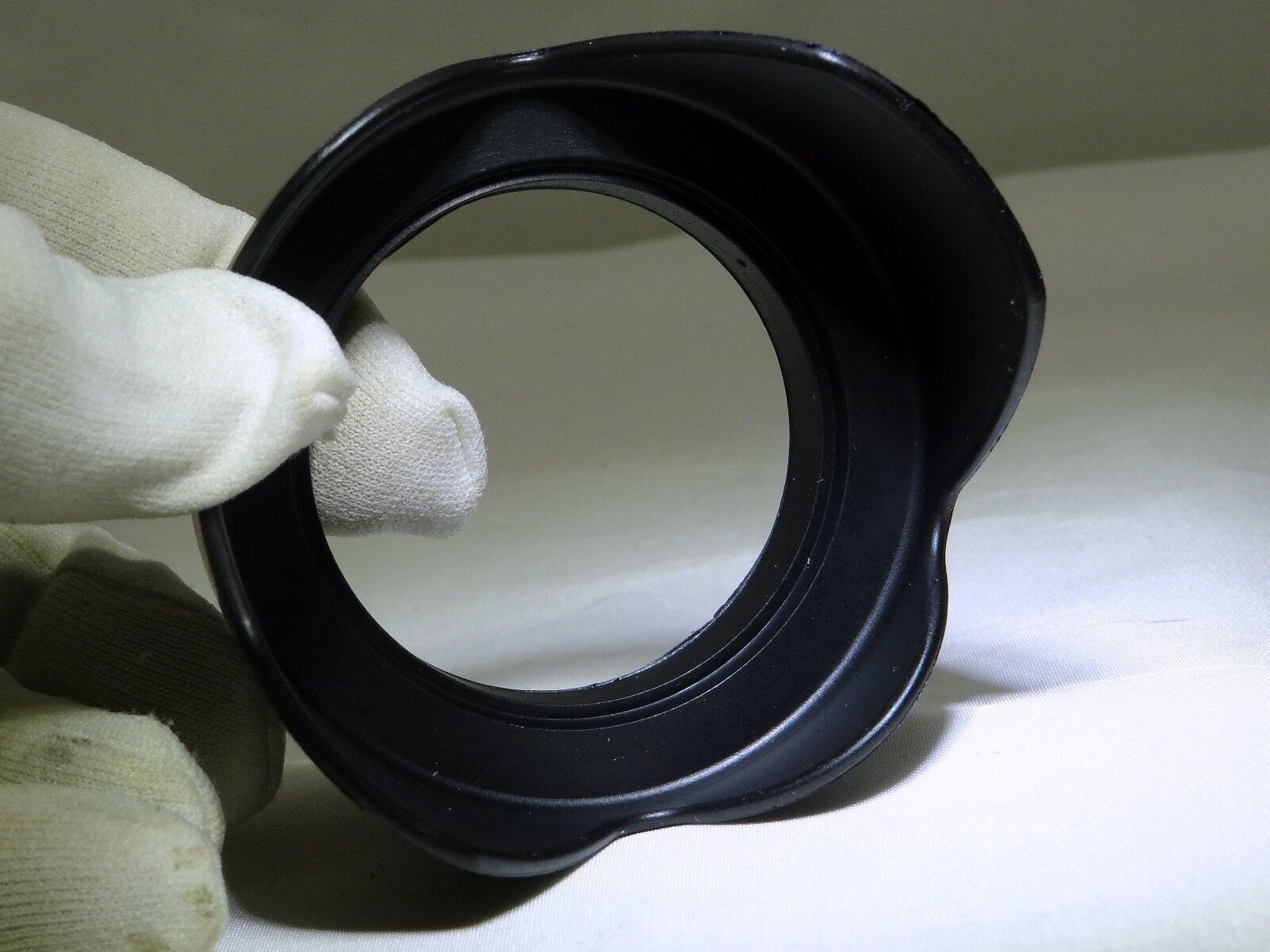 Plastic Petal Φ 52mm Lens Hood Shade Screw in 18-55mm lenses VR