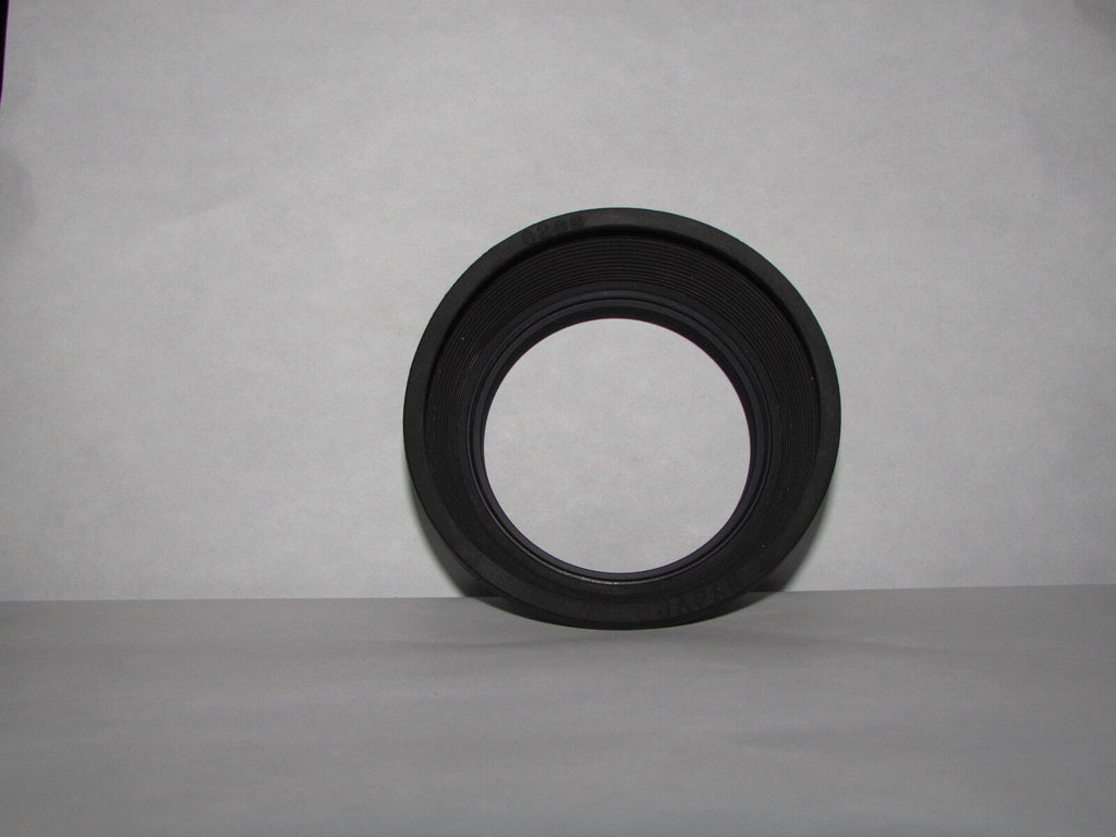 Used 62mm Rubber Lens Hood Shade for telephoto lenses 135mm 200mm  B20233