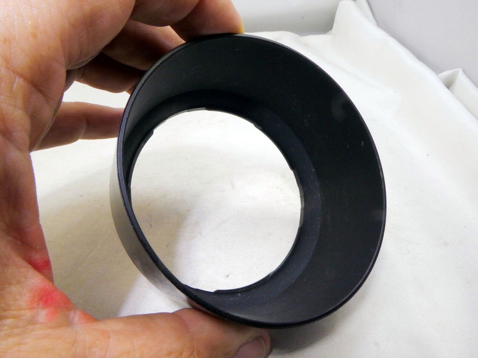 71mm ID  Plastic Lens Hood  twist on type (unknown brand)