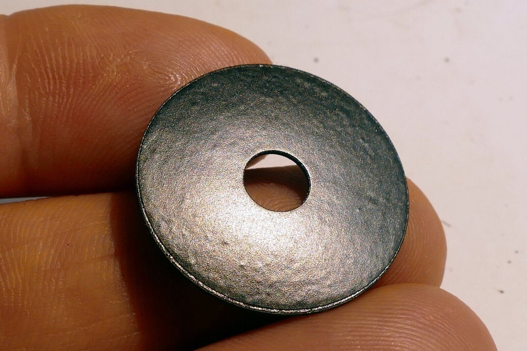 Lensbaby Lens aperture disc f5.6 magnetic