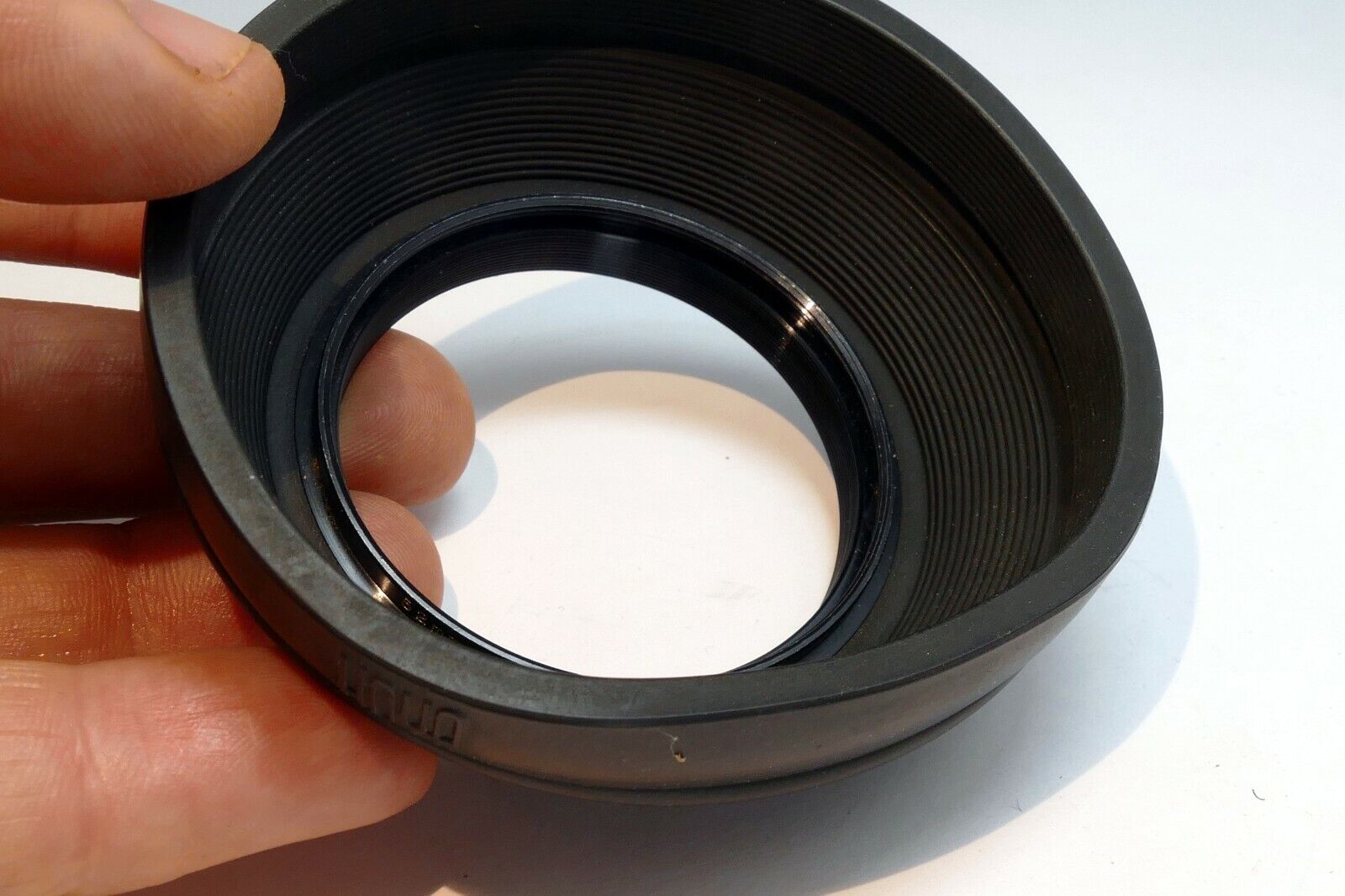 Hoya 52mm Rubber Lens Hood Shade threaded for 50mm f1.8 lenses