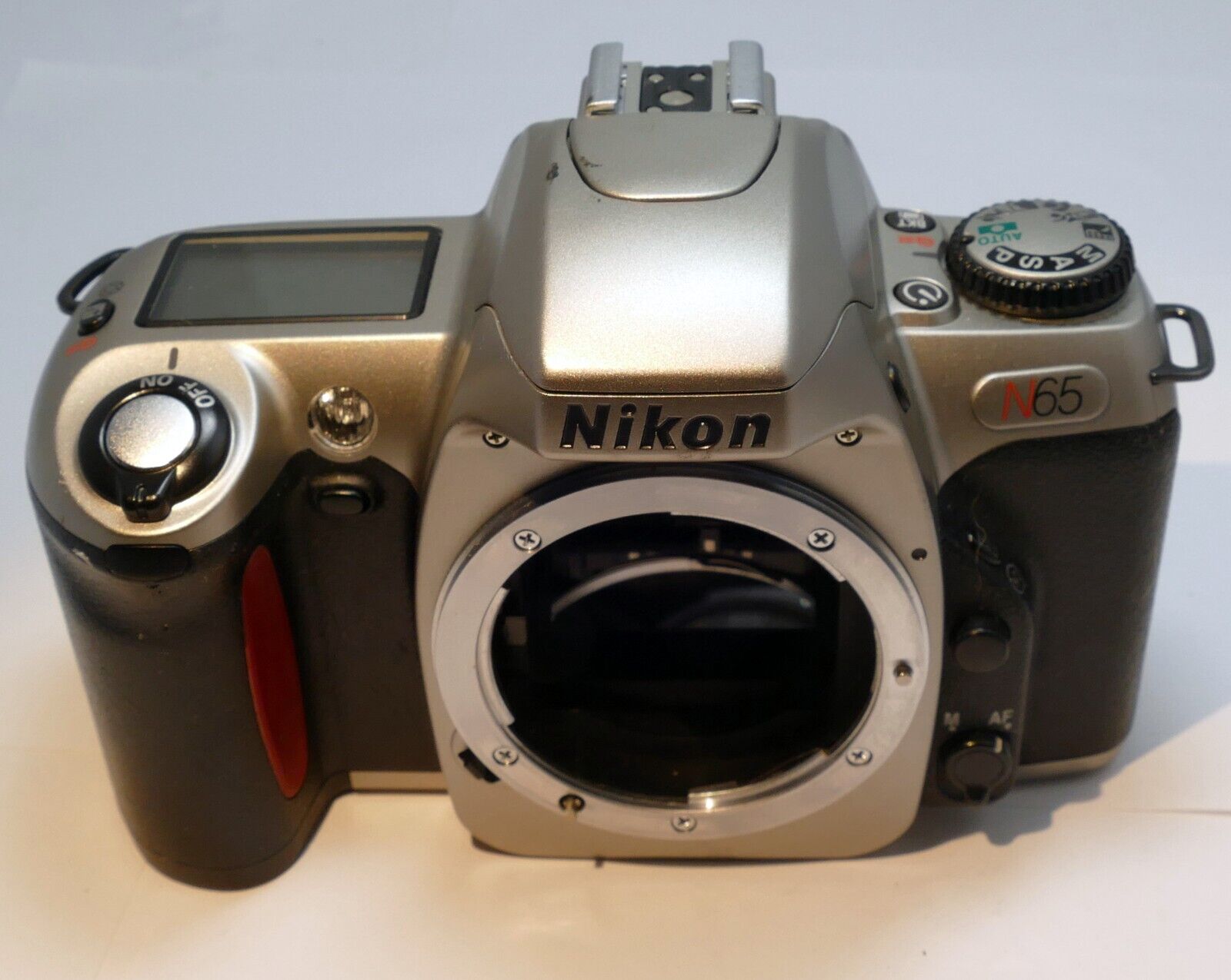Nikon N65 Camera Body Only parts or repair - AS IS