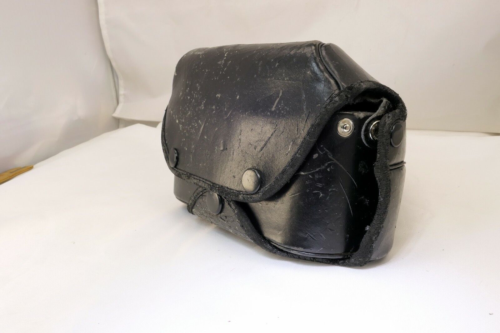 CF-37 Nikon ever ready case for Nikon AF N4004 cameras Genuine (poor condition)