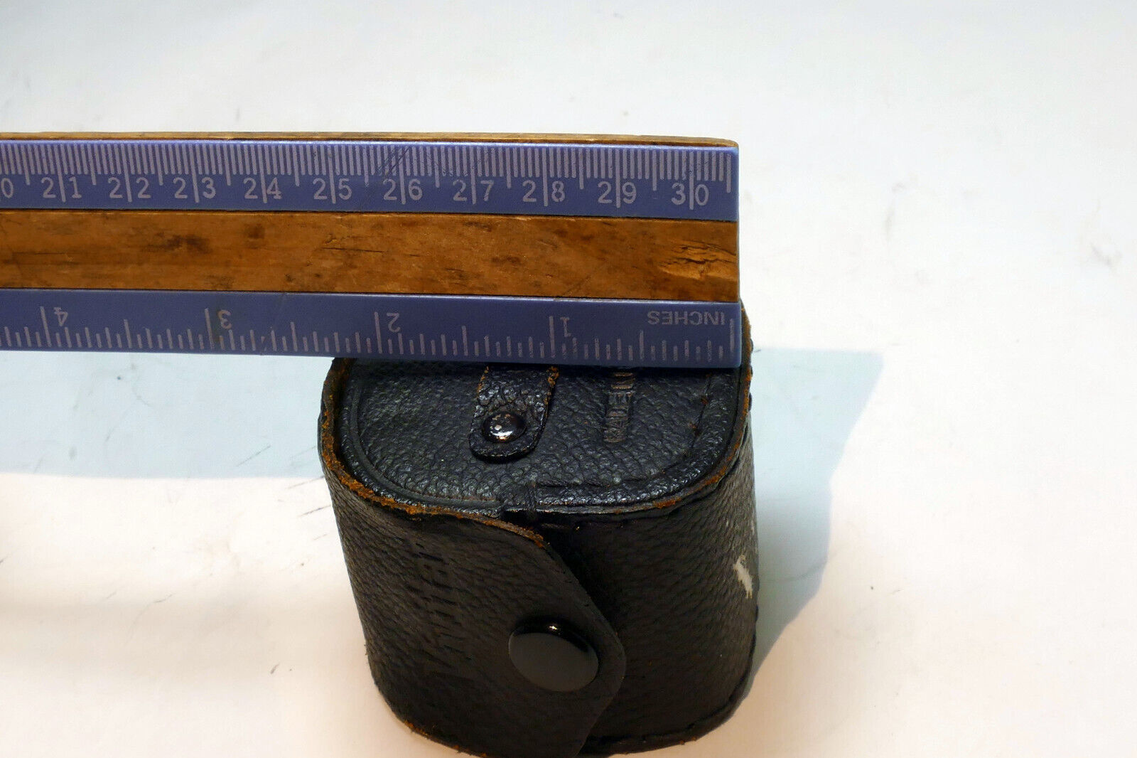 Small case for Vivitar 42mm 2X teleconverter lens