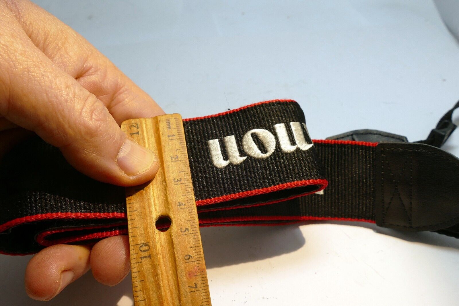Canon EOS SLR Digital Camera Neck Shoulder Strap Black - Genuine OEM