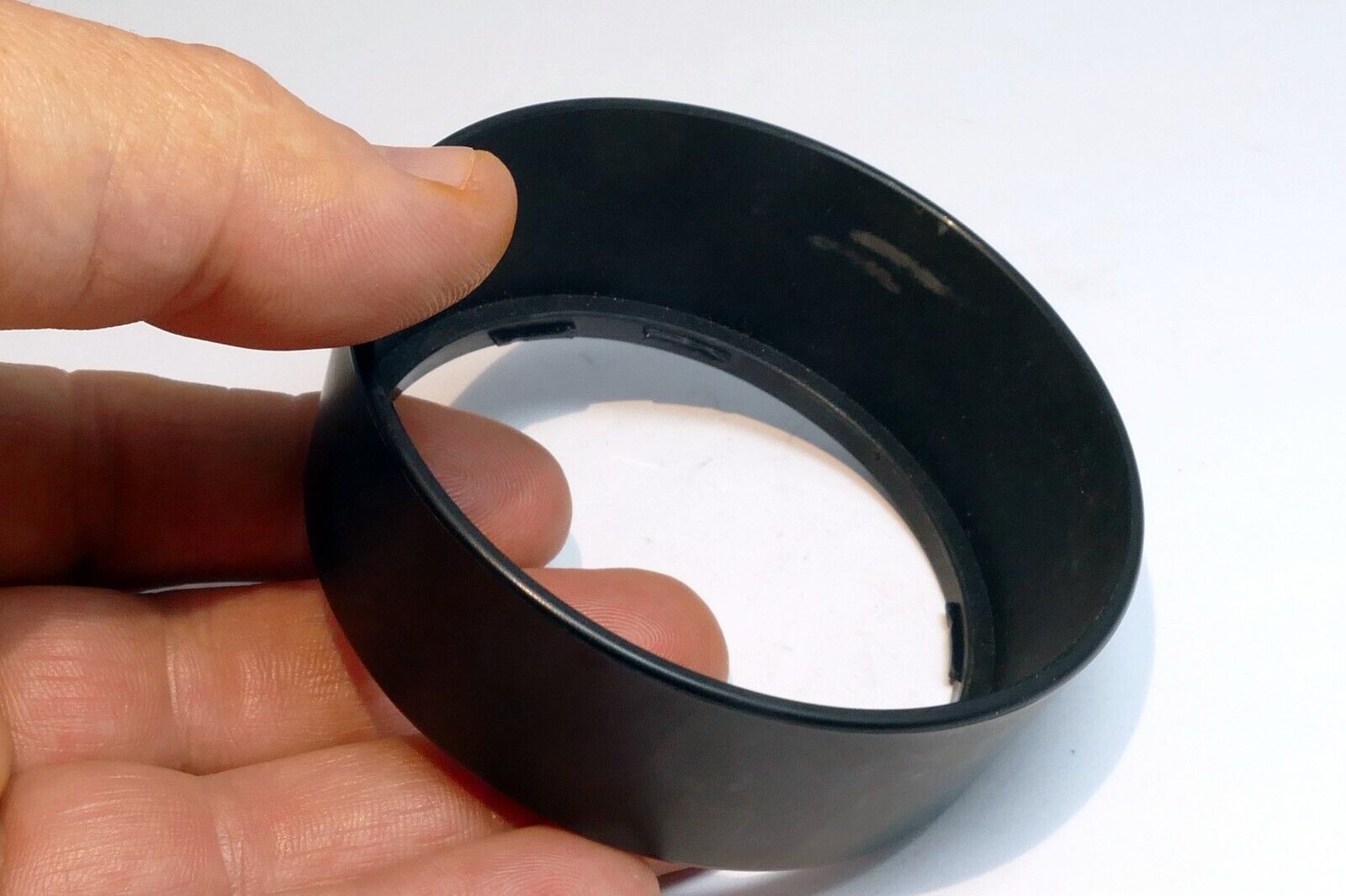Sigma LH 603 Lens Hood Shade for  28-90mm f3.5-5.6 Zoom AF macro 1:2 (58mm rim)