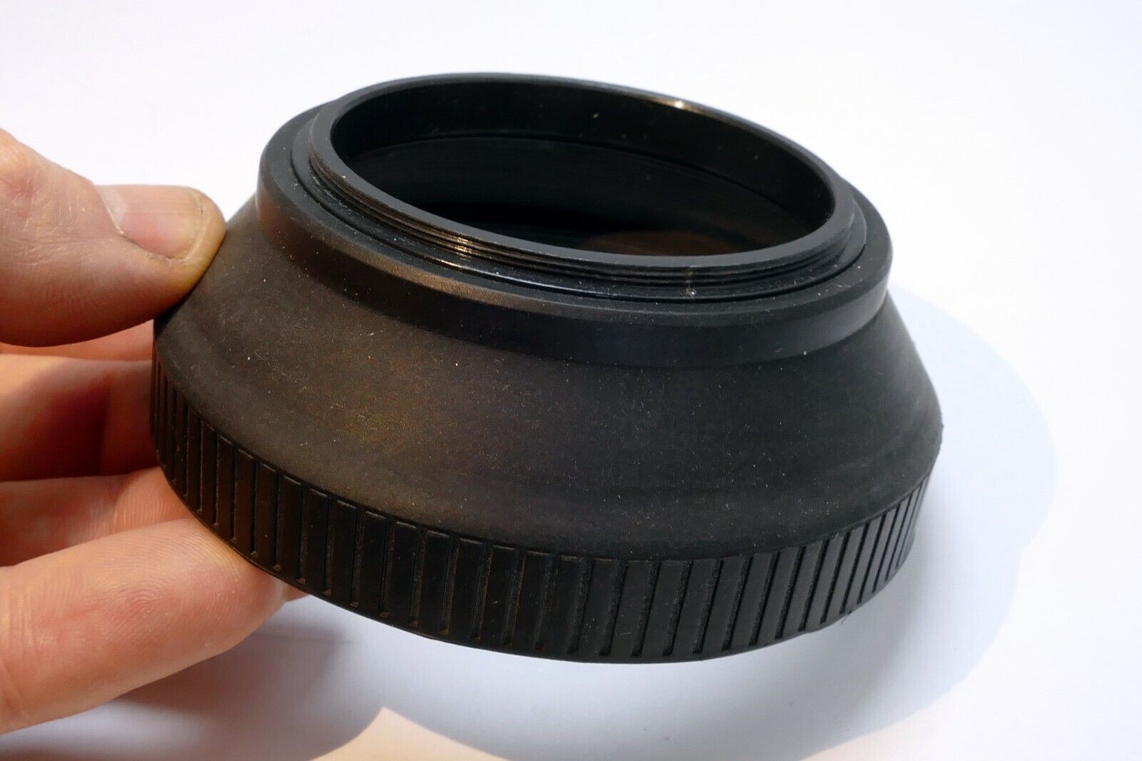 58mm screw in  Rubber Lens Hood Shade for 70-210mm f3.5  telephoto
