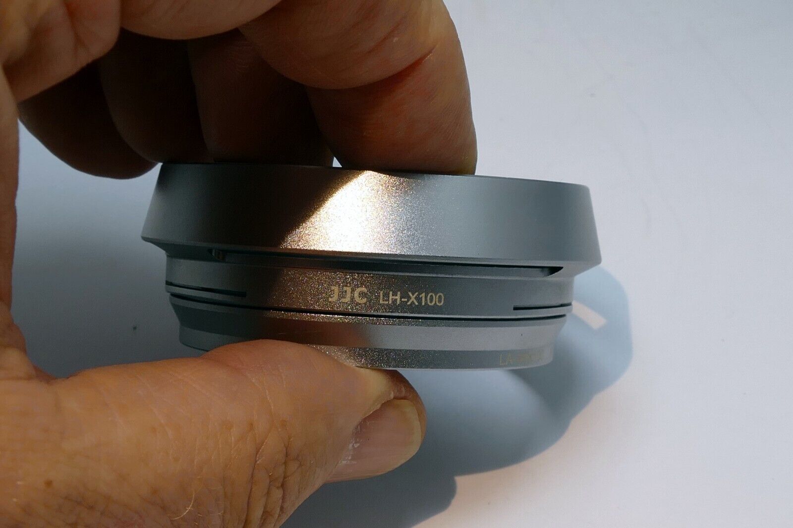 JJC LH-X100 Metal Bayonet Hood Shade for Fujinon X100 camera lens