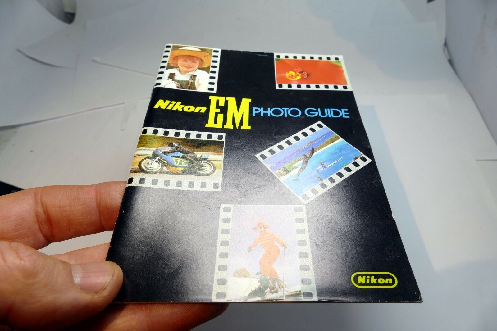 Nikon EM camera Photo Guide  booklet sales brochure