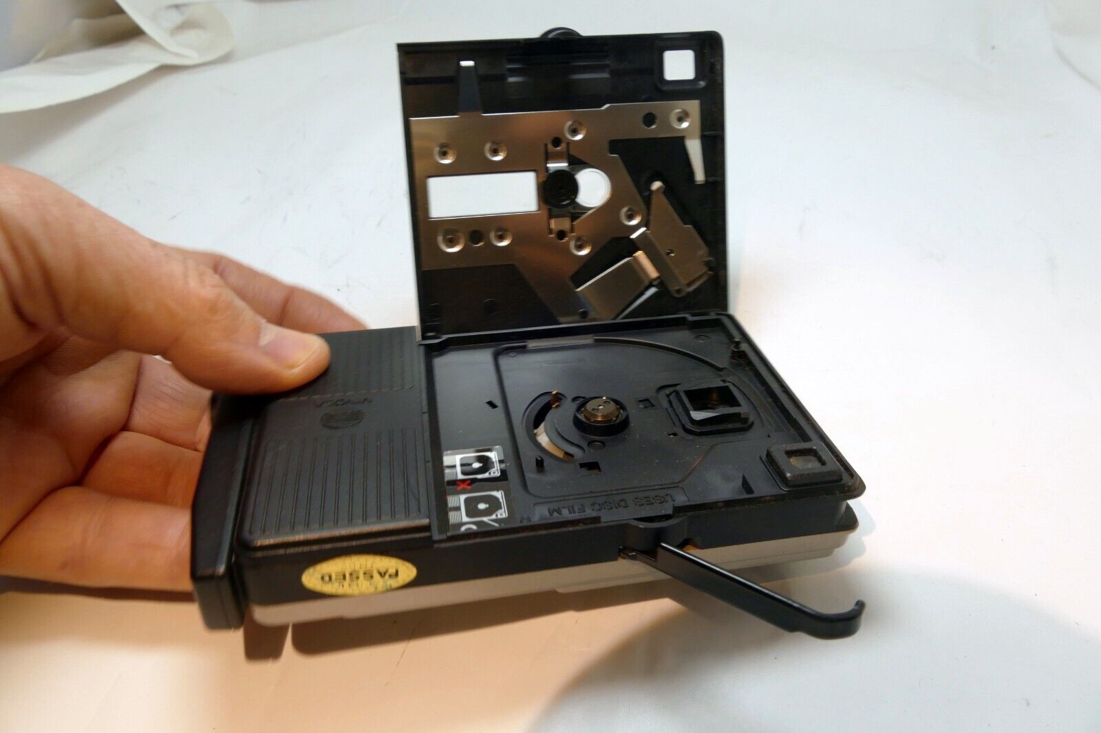 MINOLTA DISC 7 Vintage Film Camera Portable Compact