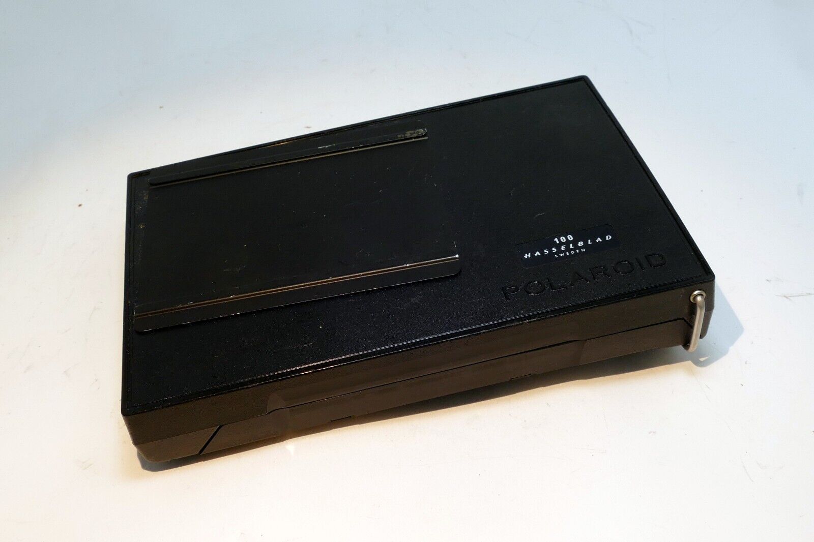 Hasselblad 30198 Magazine Back 100 for Polaroid Film for 500C/M 500EL/m  cameras