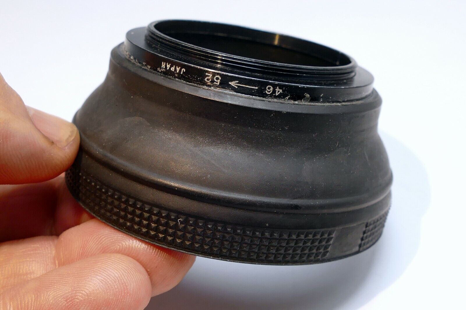 46mm Lens Hood Shade rubber screw in type