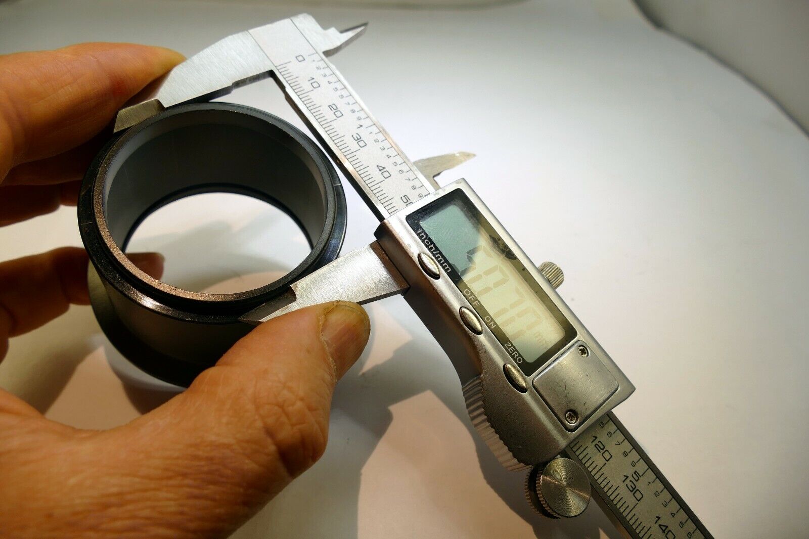 51mm Plastic screw in type (male threads) Lens hood / shade adapter