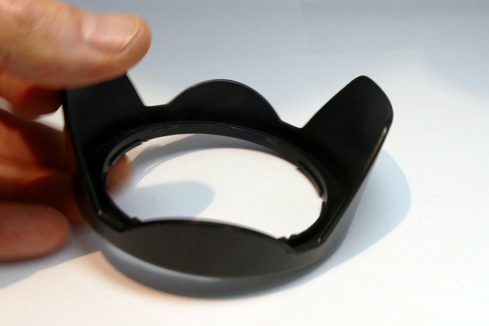 67mm  Twist on Lens Hood Shade Tulip Rev Pro Bower