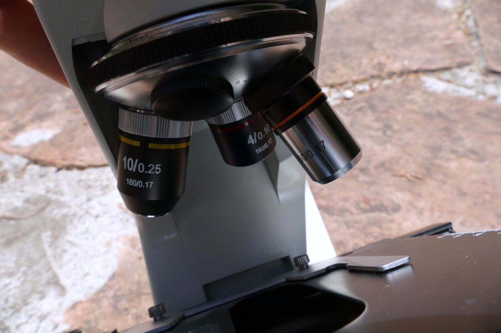 N-180M Biological Lab Medical Microscope Novel - w/ 4X 10X PH 160 0.17 objective