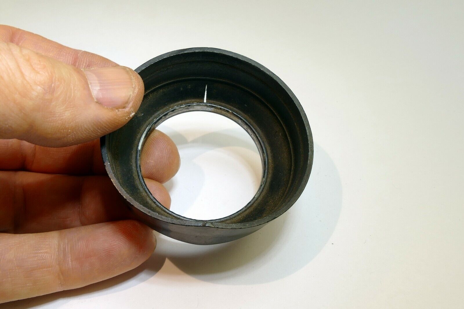 41mm Metal Lens Hood screw in type shade (damaged AS IS)