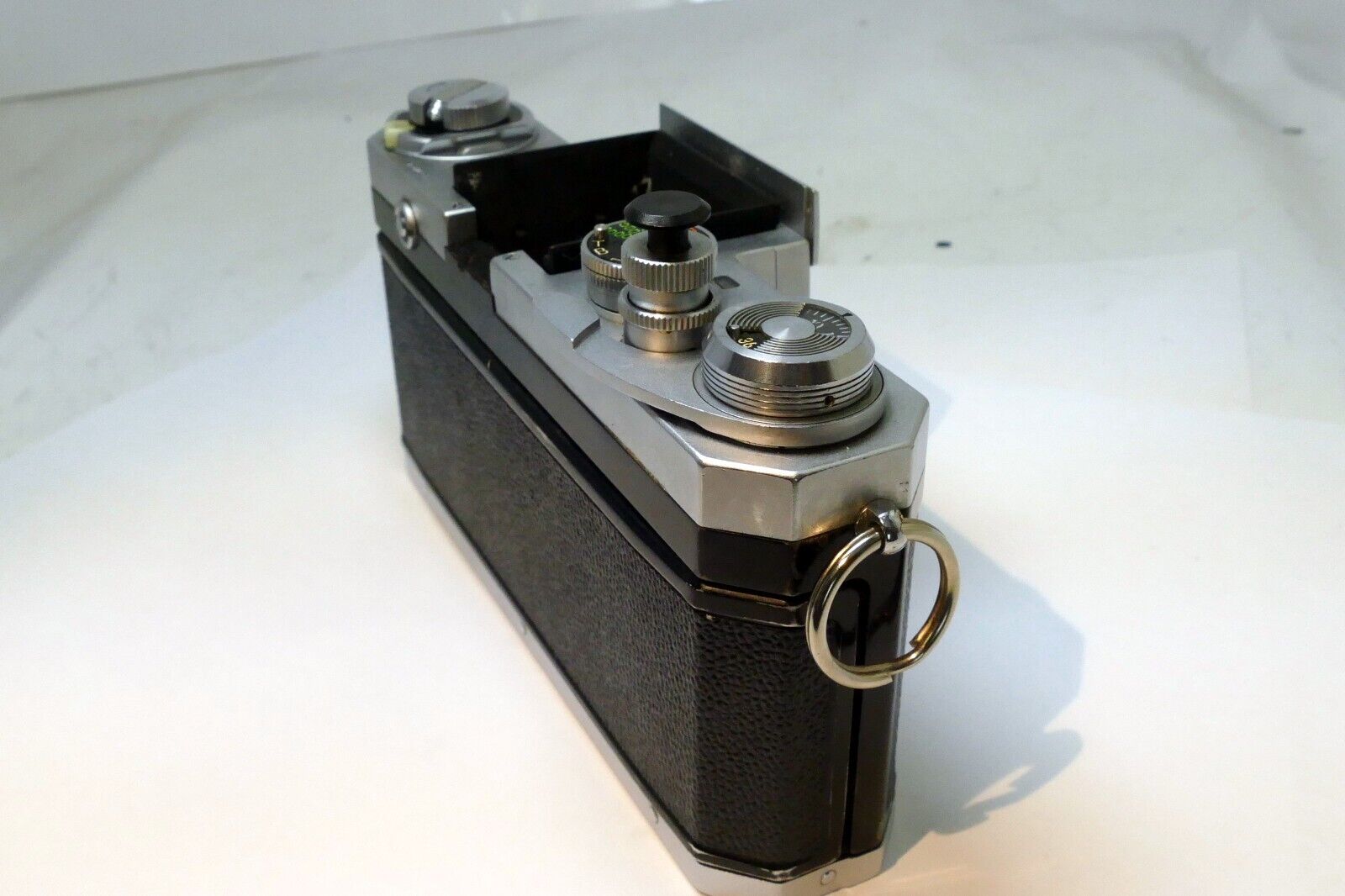 Nikon F 35mm film camera body only S# 7164692 - works good