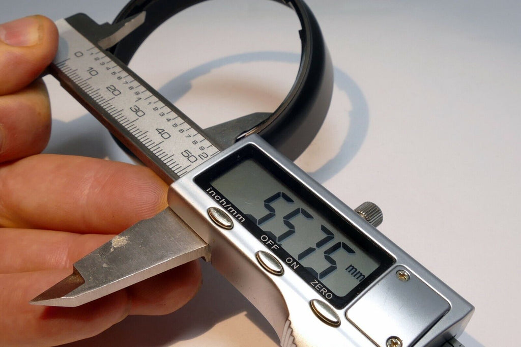 52-55mm Lens Hood Shade twist on type