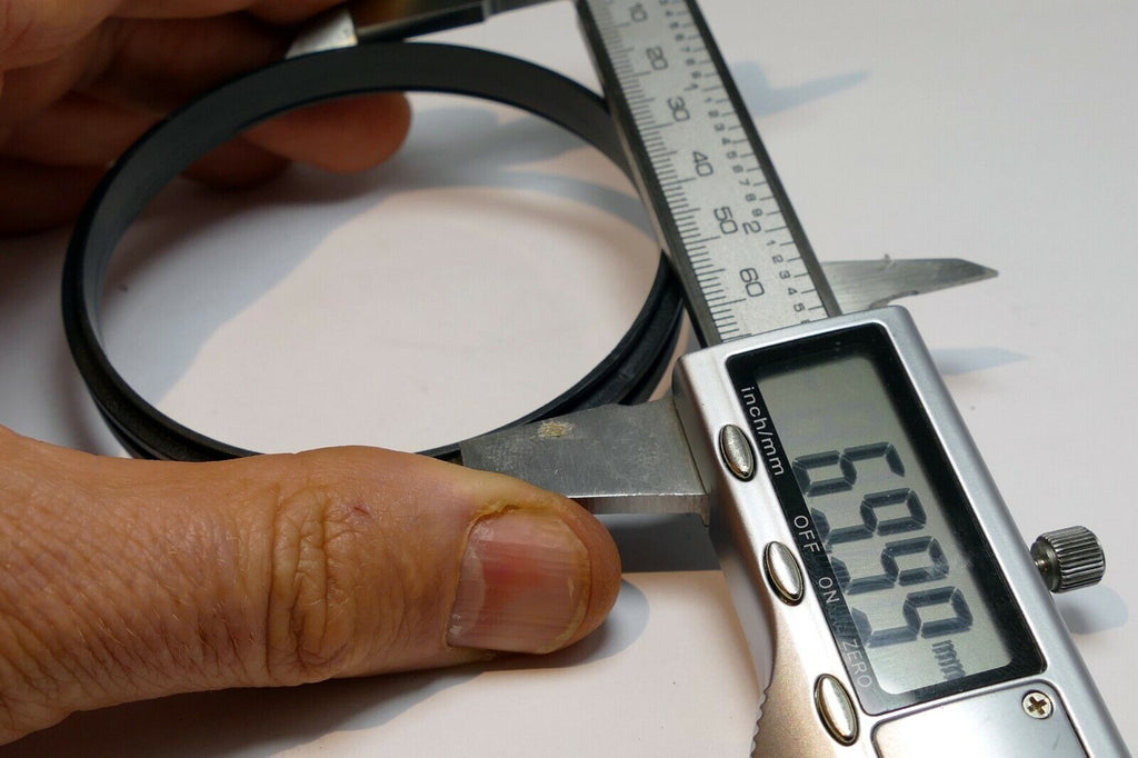 72mm Ring for lens maybe for Lindahl bellows 72mm male to female threads plastic