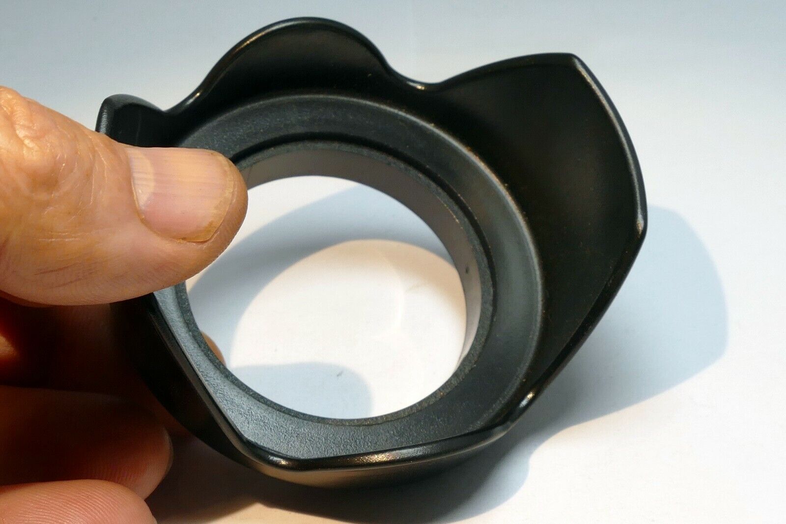 Altura 52mm Lens Hood Tulip Shade Threaded type for 18-55mm VR 50mm f1.8