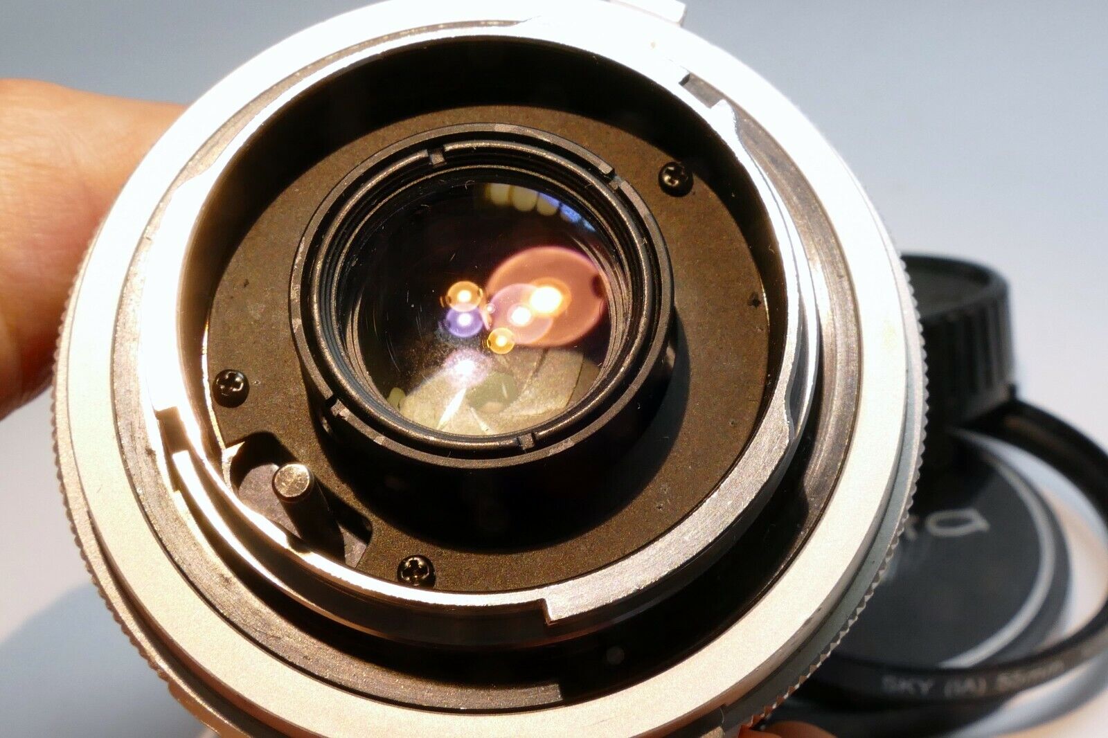 Minolta 28mm f2.5 Lens manual Focus MC W Rokkor- SI ( slow aperture, and dust )