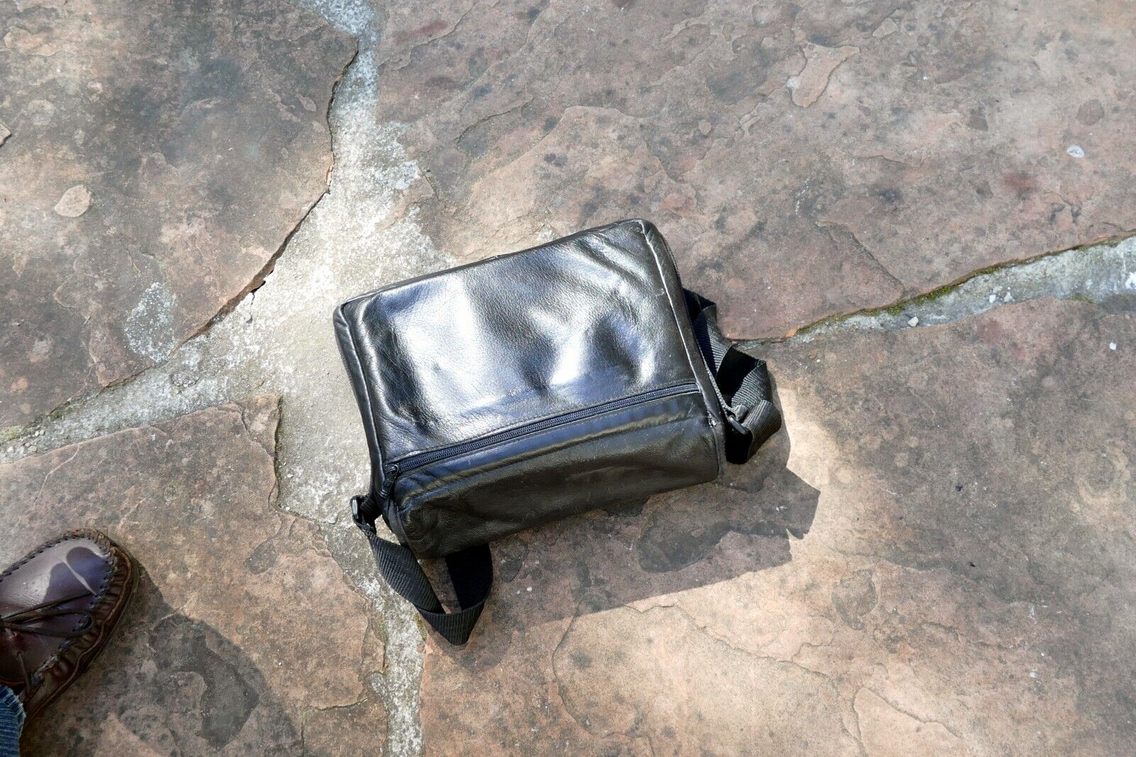 Haso Case Camera messenger bag 11X7X4" with shoulder strap rabbit