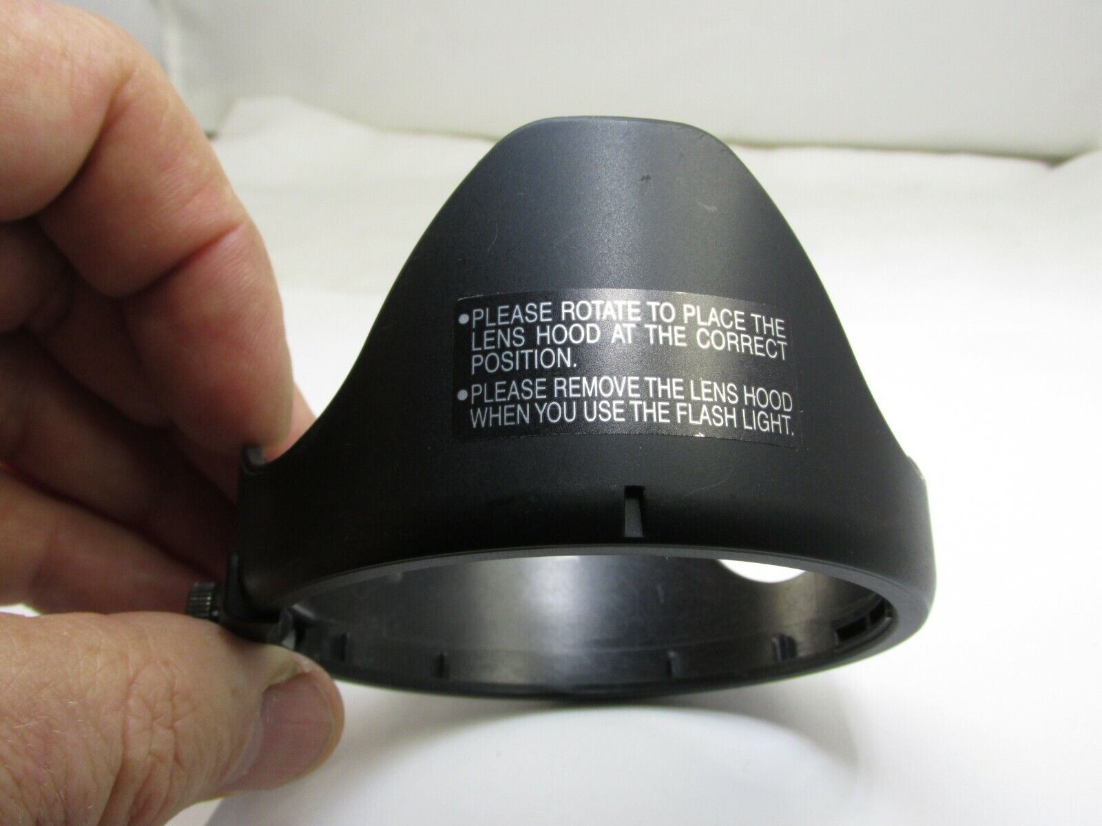 Lens Hood Shade adapter  twist on type for 76mm ID for 72mm rim panasonic
