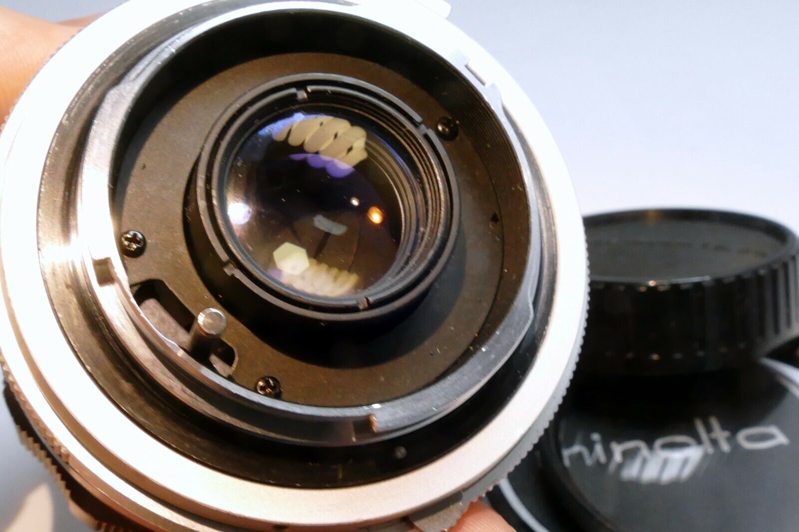 Minolta 28mm f2.5 Lens manual Focus MC W Rokkor- SI ( slow aperture, and dust )